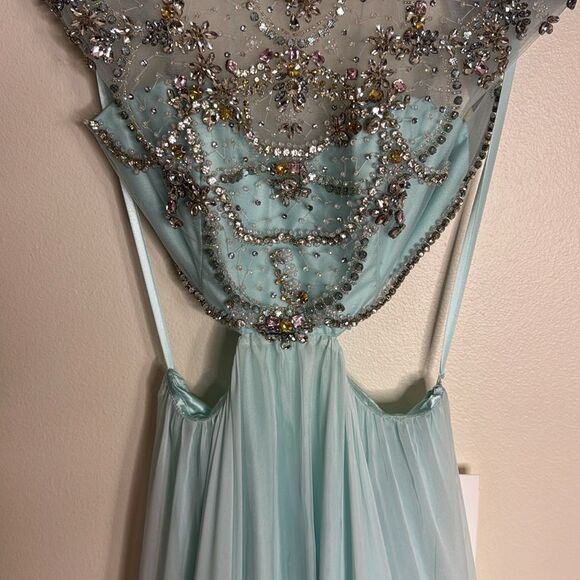 MAC DUGGAL 2025 RUFFLE EMBELLISHED MAXI DRESS FLORAL CHIFFON 68470 size 2 - Picture 4 of 13